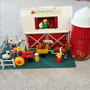 Vintage Fisher Price Farm circa 1986- No box- all Original pieces